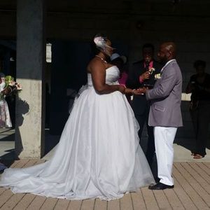 Vera Wang Wedding Gown